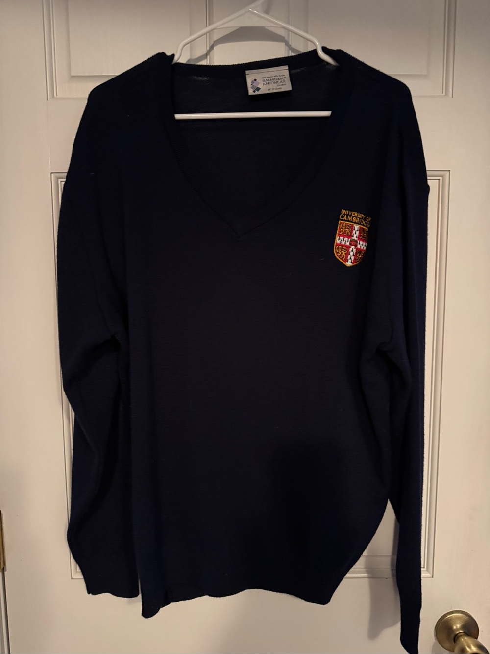 University of Cambridge V-Neck Sweater Size 44 (Large)